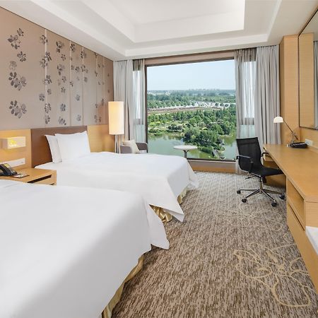 Holiday Inn Nanyang By Ihg Экстерьер фото