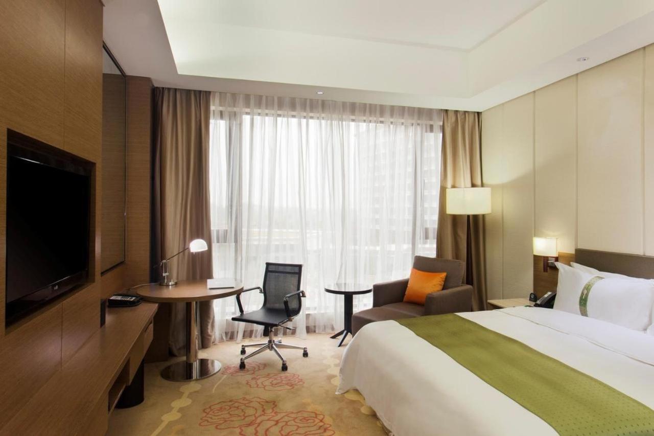 Holiday Inn Nanyang By Ihg Экстерьер фото